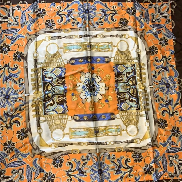 Scarf - Picture 4 of 8